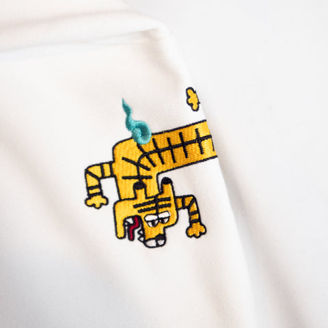 「倒福と虎」 トレーナー 文字変更可能 裏起毛 ワンポイント刺繍