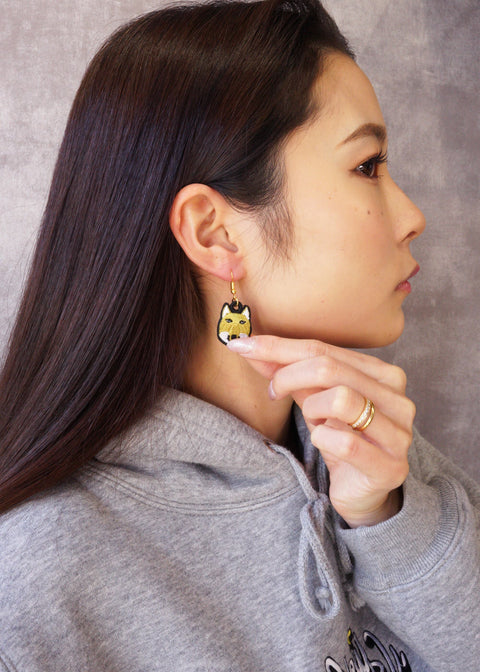 「チベットスナギツネ」刺繍ピアス/イヤリング honok