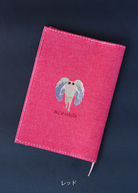 【文庫サイズ】「にじりよるモスマン」刺繍ブックカバー honok