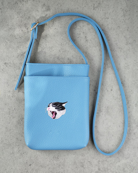 ハチワレ スマホバッグ 刺繍 ポーチ ベルト調整可能