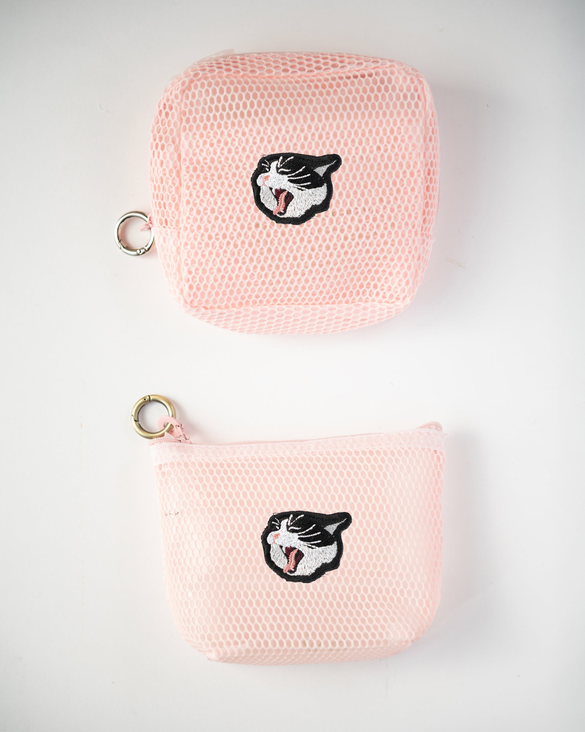 B6サイズ対応・刺繍デザインブックカバー｜honok限定クーポン