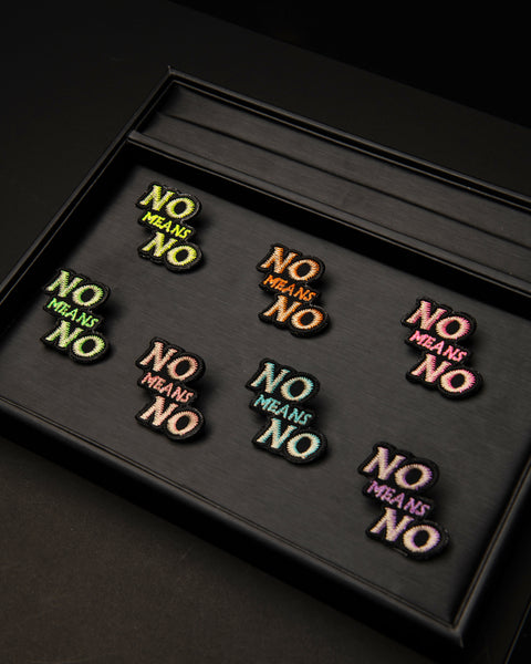 2個セット「NO MEANS NO」 刺繍 ピンバッジ honok