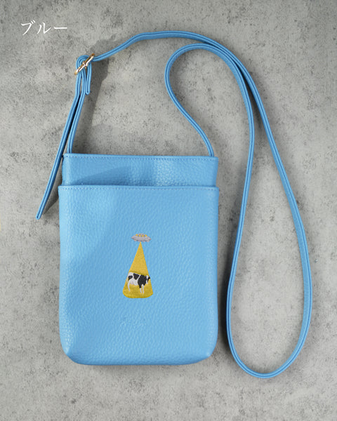 「アブダクションされる牛」刺繍 ミニバッグ ギフト ベルト調整可能