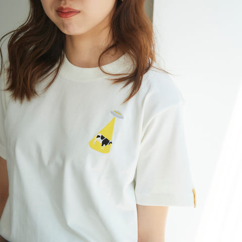 アブダクションされる牛 刺繍 Tシャツ honok