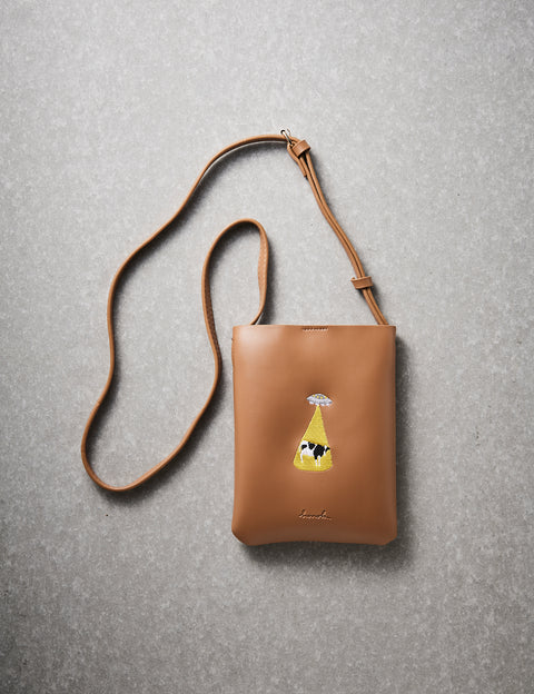 ワンポイント刺繍 スマホバッグ 刺繍 ポーチ