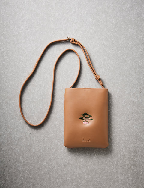 ワンポイント刺繍 スマホバッグ 刺繍 ポーチ
