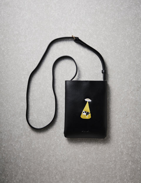 ワンポイント刺繍 スマホバッグ 刺繍 ポーチ