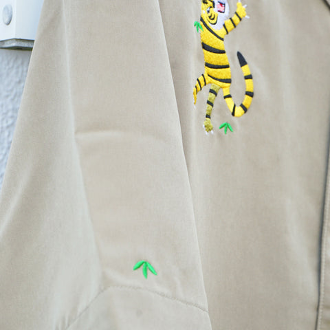 「ジャンプする虎」刺繍 シルキーオープン半袖シャツ honok