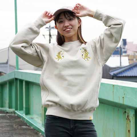 「ジャンプする虎」刺繍 トレーナー 裏起毛 honok