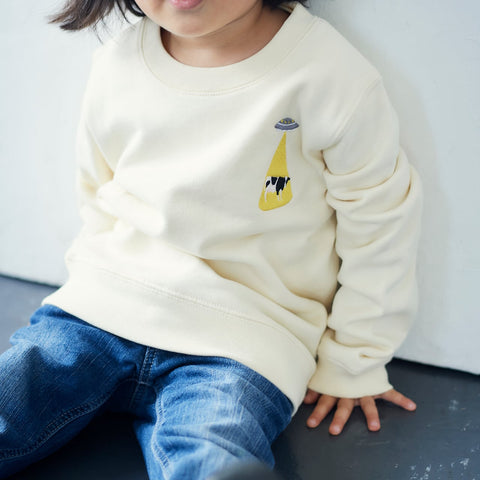 「アブダクションされる牛」刺繍 キッズ トレーナー パイル地 honok