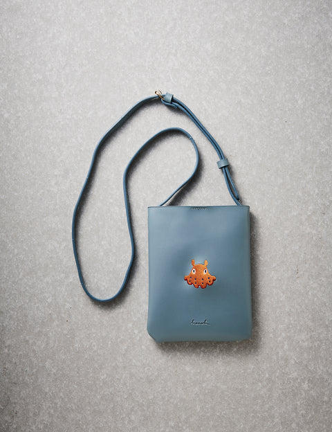 ワンポイント刺繍 スマホバッグ 刺繍 ポーチ