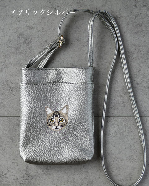 キジトラ スマホバッグ 刺繍 ポーチ ベルト調整可能