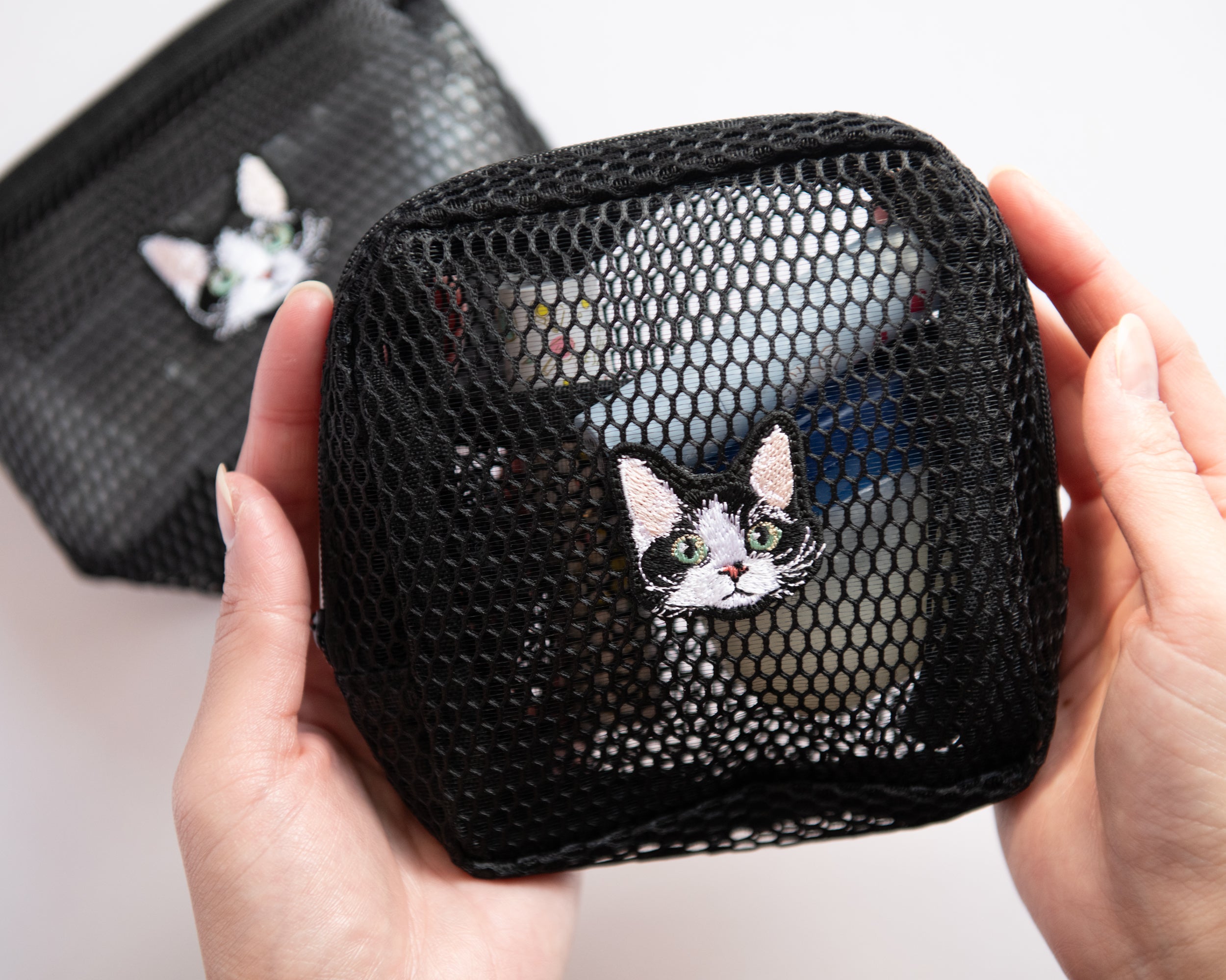 B6サイズ対応・刺繍デザインブックカバー｜honok限定クーポン