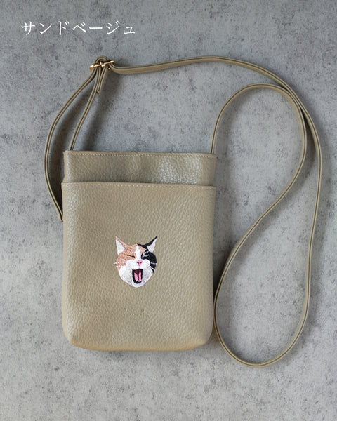 三毛猫 スマホバッグ 刺繍 ポーチ ベルト調整可能