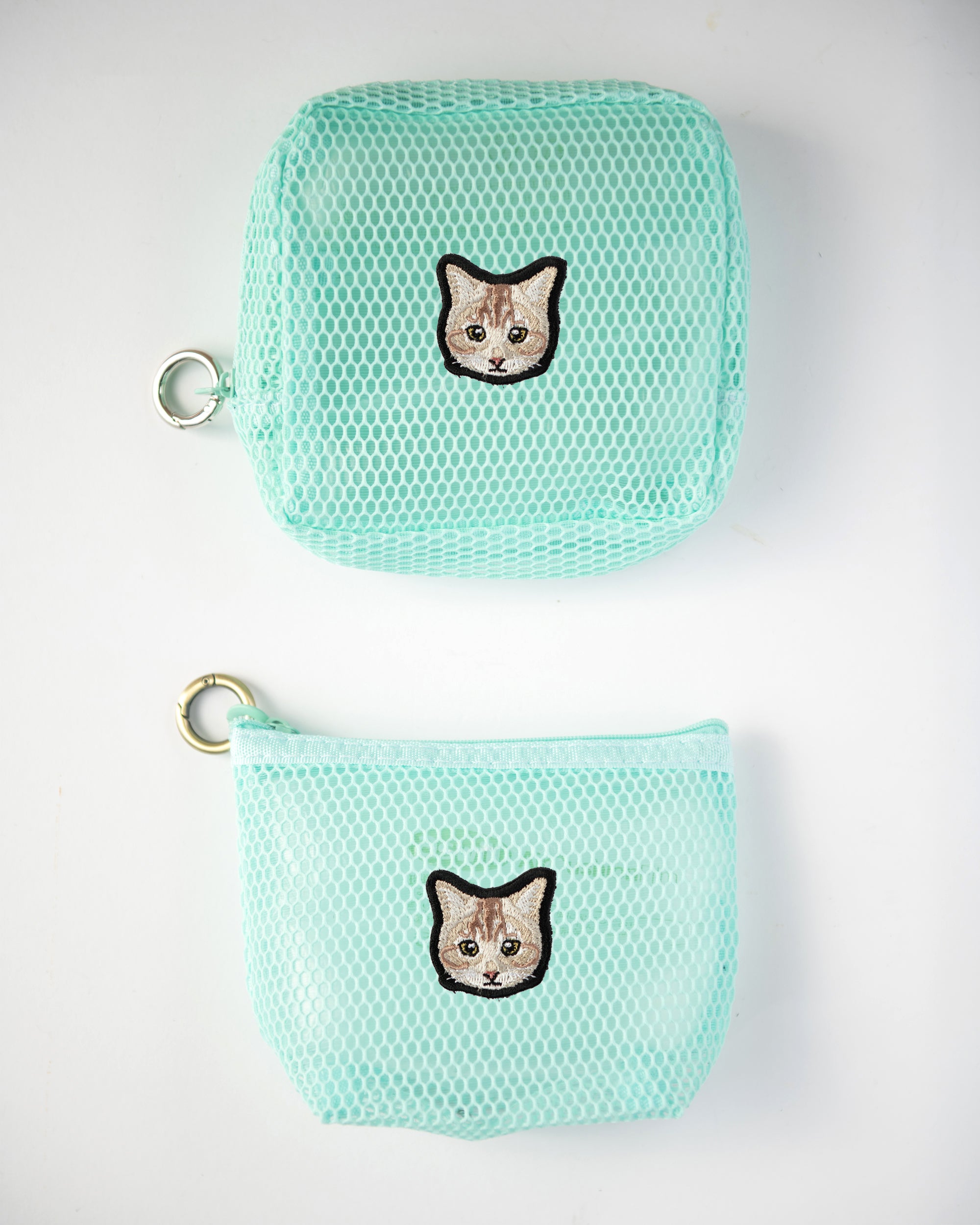 B6サイズ対応・刺繍デザインブックカバー｜honok限定クーポン