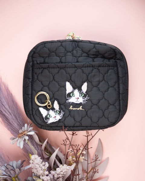 名入れ無料 キーホルダー 化粧ポーチセット 刺繍 猫｜あくびネコの刺繍ポーチ プレゼントにおすすめ