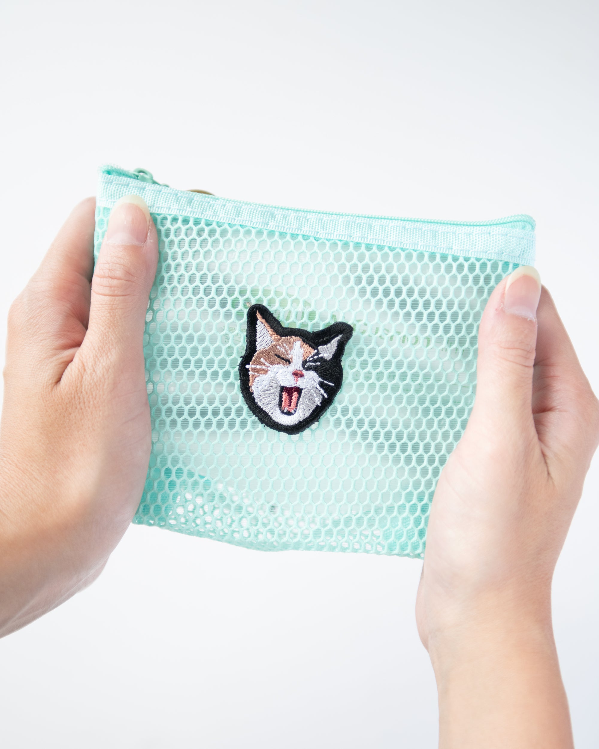 B6サイズ対応・刺繍デザインブックカバー｜honok限定クーポン