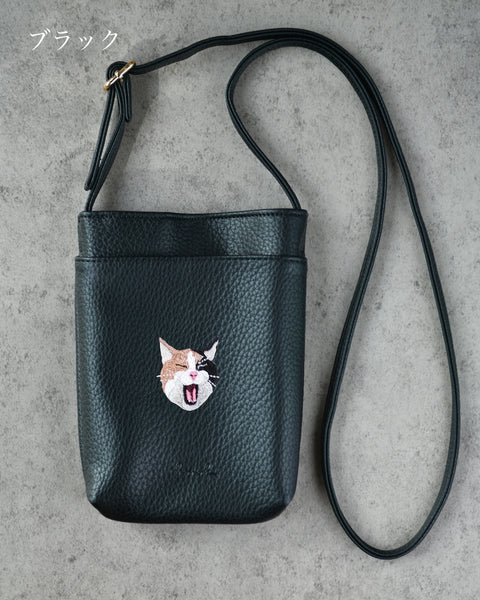 三毛猫 スマホバッグ 刺繍 ポーチ ベルト調整可能
