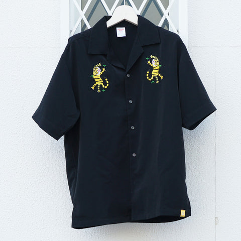 「ジャンプする虎」刺繍　シルキーオープン半袖シャツ honok