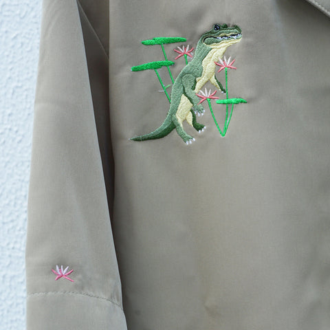 「睡蓮と鰐」 刺繍　シルキーオープン半袖シャツ honok